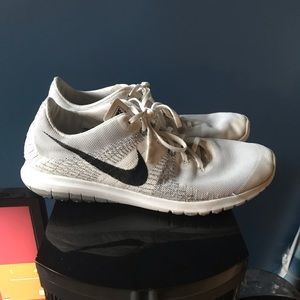 Nike Fury Running Shoes